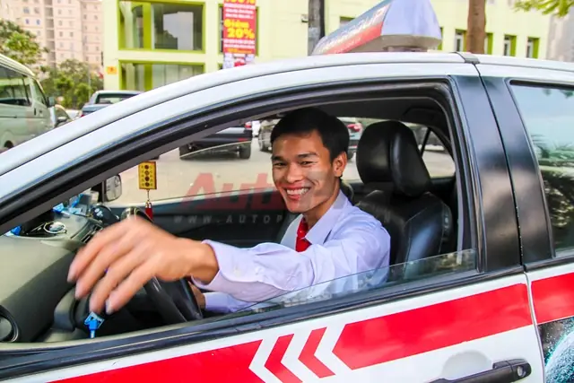 Anh Phương, Lái Xe Taxi.