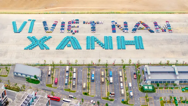 Xe Ô Tô Chiê N Xa Thâ N Thu