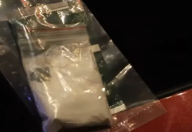 Ô Tô Chở 8 Người Vượt Chốt Csgt, Trên Xe Có Ma Túy- Ảnh 2.