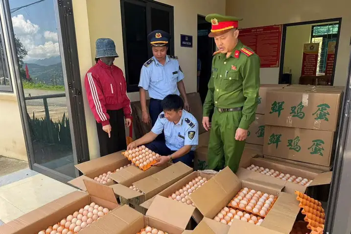 Quyết Liệt Xử Lý Hàng Nhập Lậu Và Thực Phẩm Bẩn