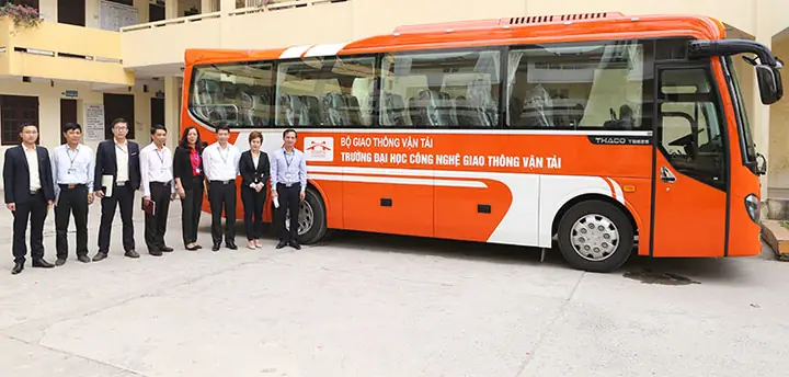 Tiếp Nhận Xe Do Công Ty Cổ Phần Ô Tô Trường Hải (thaco) Trao Tặng