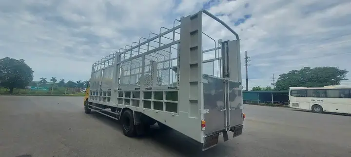 Thung Xe O To Xe Cho Xe Con Dongfeng Hoang Huy