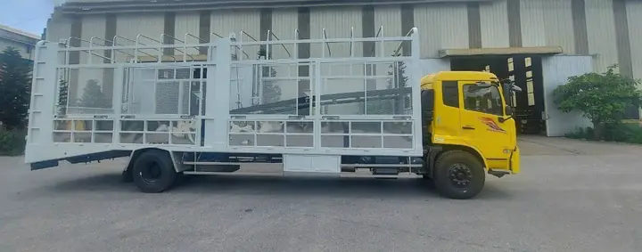 Xe O To Xe Cho 4 Xe O To Con Dong Feng