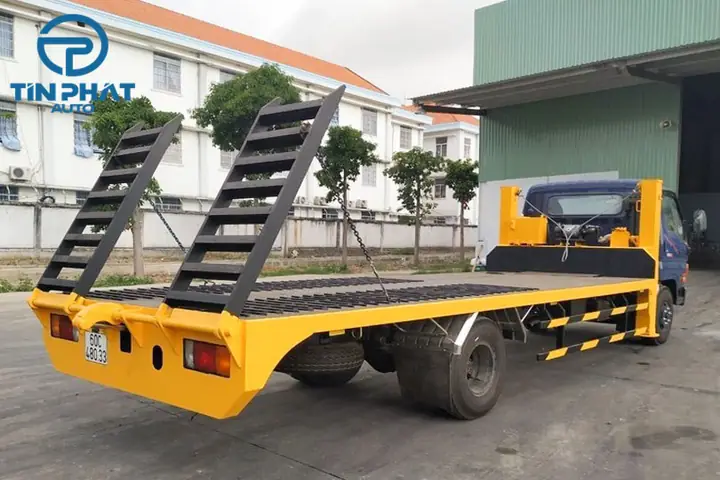 Ưu Điểm Vượt Trội Của Xe Chở Máy Công Trình Hyundai 120sl