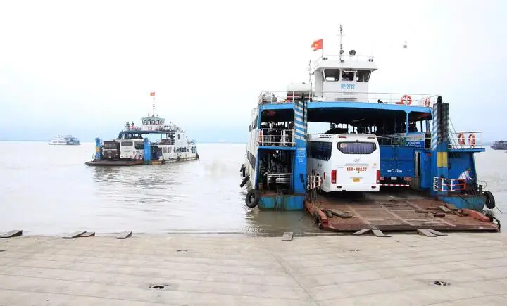 Tạm Dừng Chuyên Chở Xe Ô Tô Sang Đảo Cát Bà Để Tránh Quá Tải Dịp Nghỉ Lễ 30/4