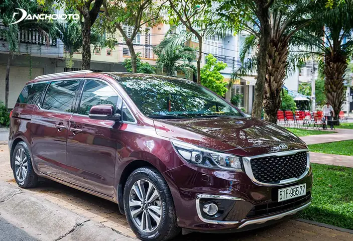 Kia Sedona 2016 – 2017