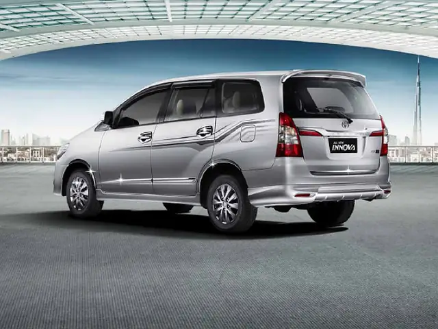 Kinh Nghiệm Mua Xe Ô Tô Cũ Gia Đình: Tiêu Chí & Top 5 Mẫu Xe