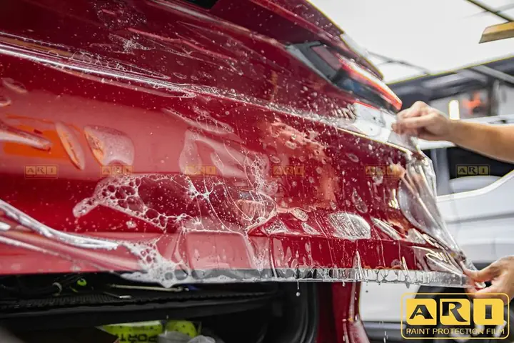 Honda Crv Đã Từ Lâu Trở Thành Lựa Chọn Thông Thái Của Các Gia Đình Việt, Một Mẫu Suv Cân Bằng Hoàn Hảo Giữa Sự Rộng Rãi, Bền Bỉ Và Hiệu Suất Đáng Tin Cậy. Khi Được Khoác Lên Mình Màu Sơn Đỏ Đầy Phong Cách, Chiếc Crv Không Chỉ Là Một Trợ Thủ Đắc Lực Mà Còn Là Một Tuyên Ngôn Về Gu Thẩm Mỹ Tinh Tế Của Chủ Nhân.