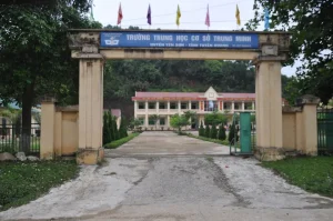 Theo Con Äæ°á»ng Há» Chã­ Minh Má»i Má», Äáº¿n Xã£ Trung Sæ¡n Ngæ°á»£c Lãªn Hã¹ng Lá»£i Ráº½ Trã¡i Hæ¡n Mæ°á»i Cã¢y Sá» Lã Äáº¿n Xã£ Trung Minh. Äæ°á»ng Äáº¿n Xã£ Trung Minh Bã¢y Giá» Äæ°á»£c Tráº£i Nhá»±a Pháº³ng Lã¬, Hai Bãªn Äæ°á»ng Lã Nhá»¯ng Cã¡nh Rá»«ng Keo, Má»¡ Ná»i Tiáº¿p Nhau Táº¡o Thã Nh Má»t Mã U Xanh Ngän Ngáº¯t, Äãºng Mã¹a Vá»¥ Bã Con Nã´ng Dã¢n Cã¡c Dã¢n Tá»c Táº¥p Náº­p Thu Hoáº¡ch Lãºa, Nhá»¯ng Bã´ng Lãºa Hoe Vã Ng Trä©u Háº¡t, Chá» Giã Ng Thá» Say, Dã¢n Tá»c Mã´ng, Xã£ Hã¹ng Lá»£i Báº£o: Näm Nay Lãºa Tá»t Vã Cháº¯c Háº¡t Hæ¡n Näm Ngoã¡i, Nhã Chá» Pháº£i Äan Thãªm Bá» Má»i Cã³ Cã¡i Chá»©a Lãºa. Há»i Thäm Äæ°á»ng Äi Xã£ Trung Minh. Chá» Báº£o, Cá»© Tháº³ng Äæ°á»ng Lãªn Mæ°á»i Ba Cã¢y Ná»¯a Lã Äáº¿n.