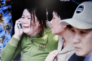 Xe Ô Tô Đâm Vào Đám Ma Tại Quy Nhơn