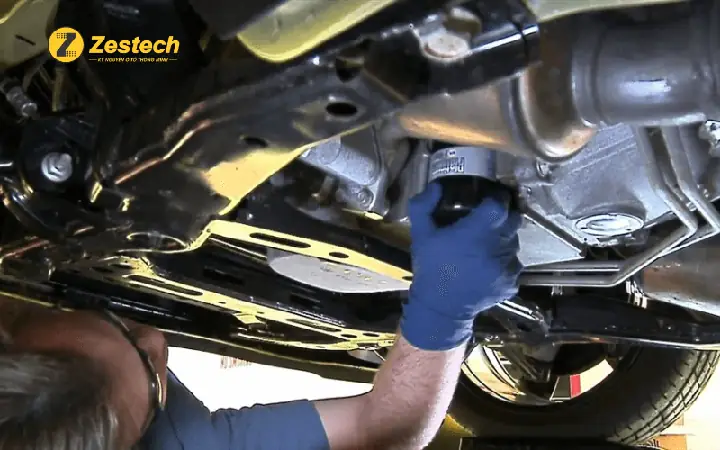 Do Tắc Nghẽn Đường Xăng