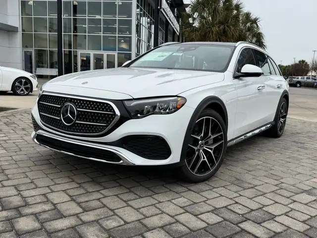 Mercedes-benz E-class 2025 – Biểu Tượng Của Sự Sang Trọng