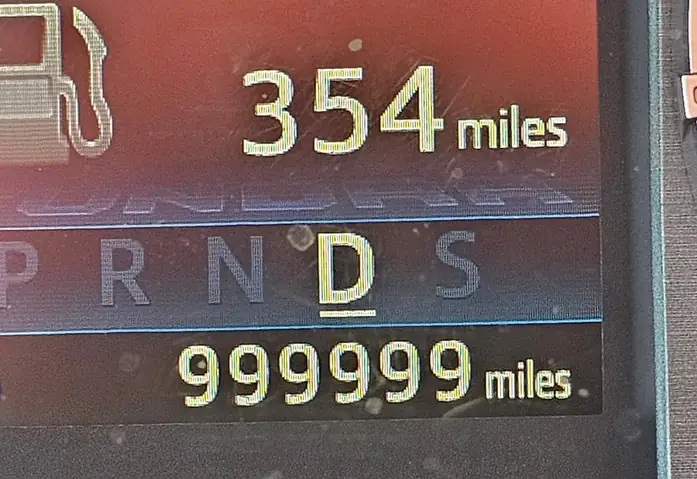 Từng Cán Mốc 1 Triệu Km Và Được Thay Xe Miễn Phí, Chủ Bán Tải Toyota Một Lần Nữa Lặp Lại Lịch Sử, Xe Vẫn Gần Như 'zin'- Ảnh 2.