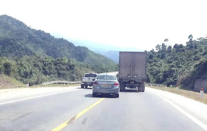 Quá Trình Tham Gia Giao Thông, Nhiều Người Thường Gặp Phải Lỗi Đi Sai Làn Đường Và Với Lỗi Này Người Vi Phạm Sẽ Bị Phạt Thế Nào.