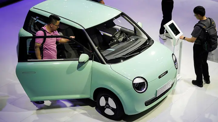 Xe Điện Mini Đang Là Xu Hướng Mới Tại Thái Lan. Ảnh: Nikkei Asia.
