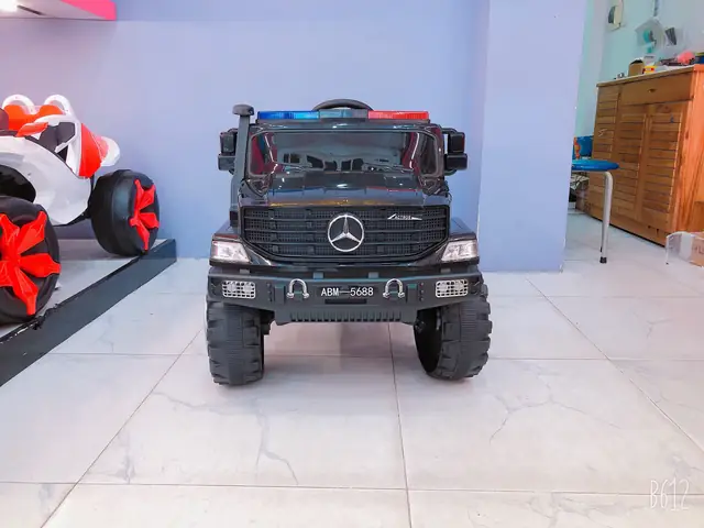 Xe Ô Tô Điện Trẻ Em Cảnh Sát