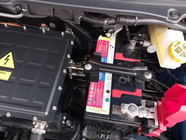 Bình Ắc Quy Cạn Kiệt Điện