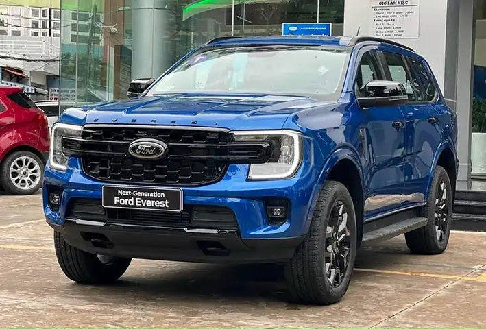 Xe Ford Everest 16 Chỗ: Giải Đáp & Lựa Chọn Thay Thế