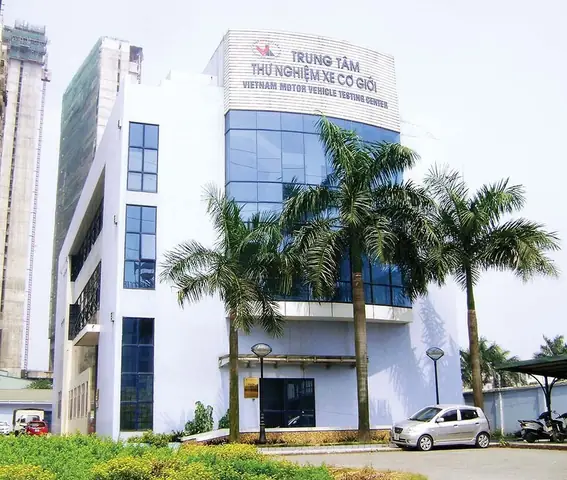 Cấn Cá Trong Vụ Kiện Cục Đăng Kiểm Việt Nam