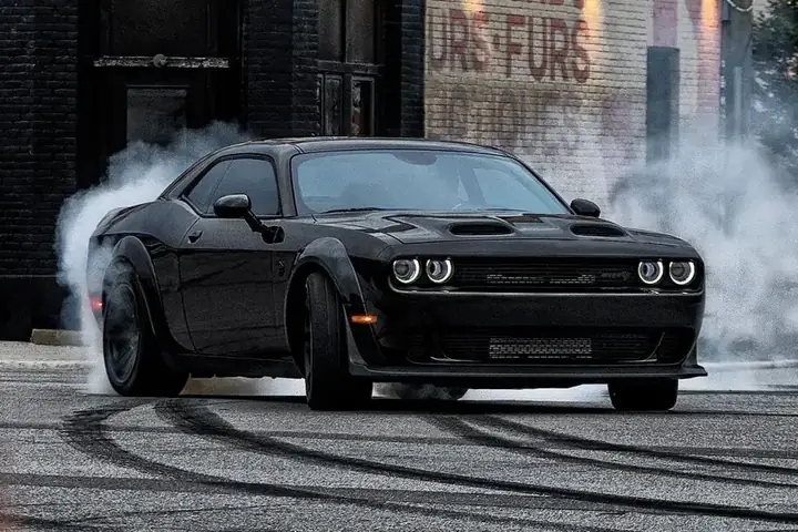 “con Ma Đen” Huyền Thoại Thống Trị Giải Đua Xe Đường Phố Detroit Vào Những Năm 70 Giờ Có Thể Là Của Bạn