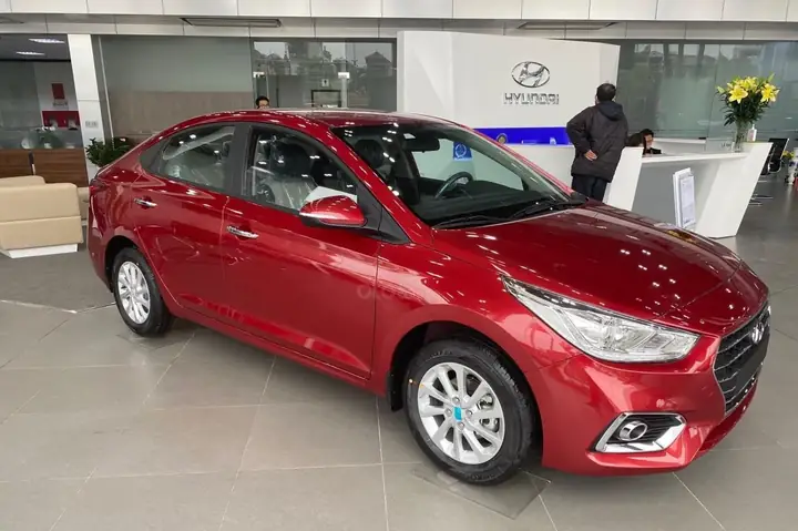 Hyundai Accent: Thiết Kế Thời Trang Và Tiết Kiệm Nhiên Liệu