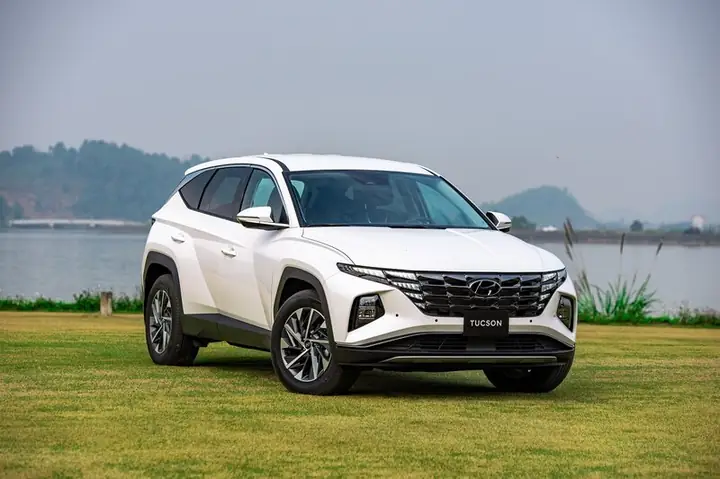 Mức Tiêu Thụ Nhiên Liệu Hyundai Tucson: Bao Nhiêu Lít 100km?