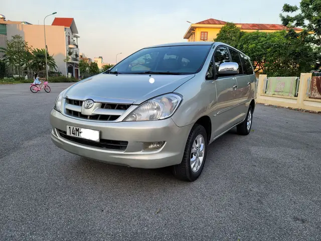Xe Ô Tô Innova Cũ 2008