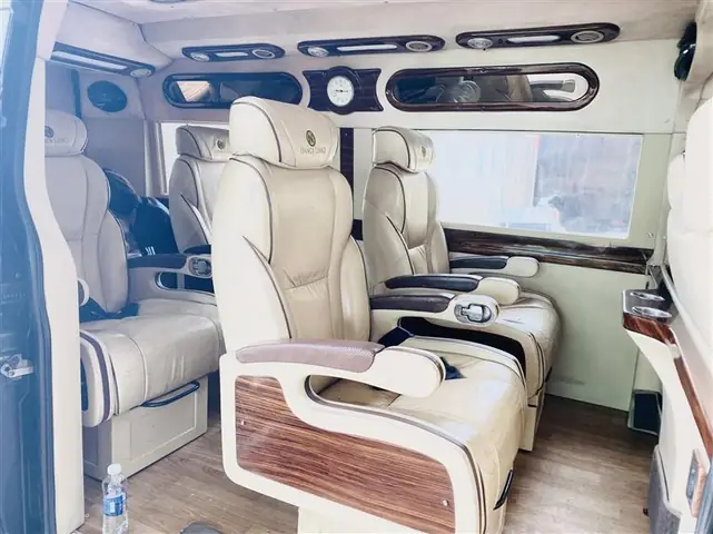 Xe Khách Hà Nội Đông Triều – Hùng Cường Limousine