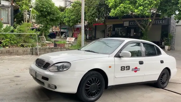 Có Nên Mua Xe Ô Tô Leganza 2002 Ở Thời Điểm Này?