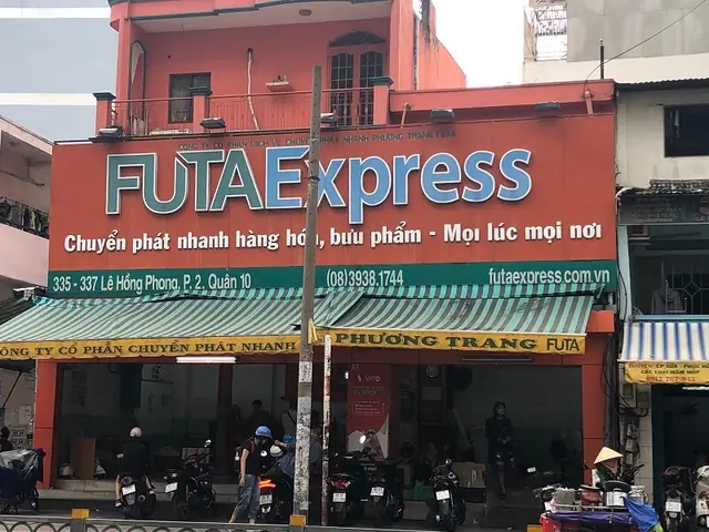 Xe Ô Tô Mang Tên Giám Đốc