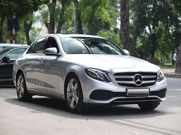 Mercedes-benz E250 Nổi Tiếng Trong Dòng Xe 5 Chỗ Máy Dầu Tiết Kiệm Nhiên Liệu