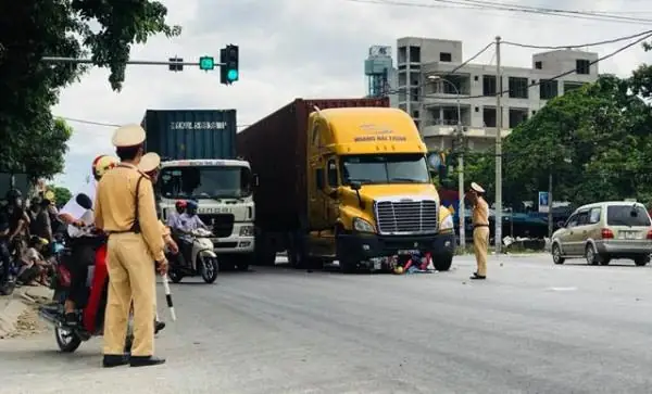 Xe Ô Tô Máy Ngoạm Là Gì? Lý Giải Xu Hướng Thiết Kế