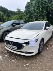 01 Xe Ô Tô; Mazda;3; Màu Sơn: Trắng; Bks: 35a-287.41