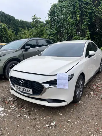 01 Xe Ô Tô; Mazda;3; Màu Sơn: Trắng; Bks: 35a-287.41