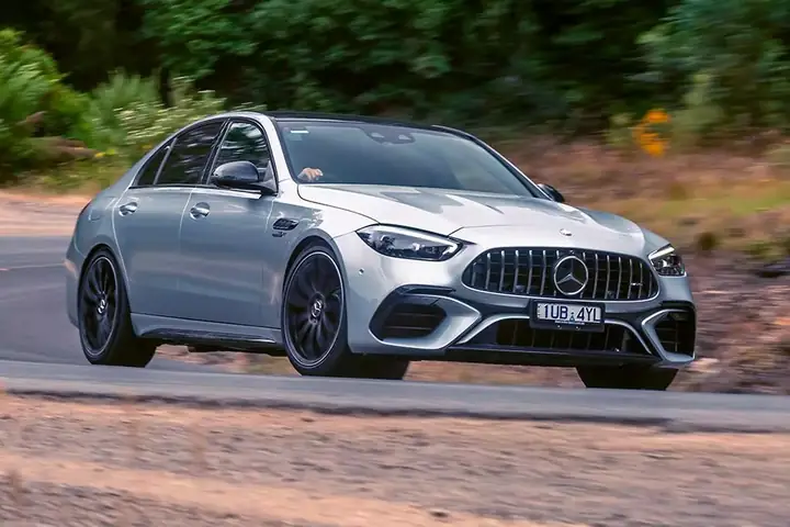 Thông Tin Tổng Quan Xe Mercedes-amg C 63 S E Performance 2025