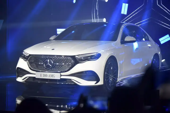 Giá Xe Mercedes E-class Tháng 11/2025