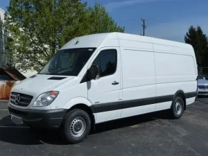 Phân Tích Chi Tiết Mercedes Sprinter 2012: Giá, Lỗi Thường Gặp & An Toàn