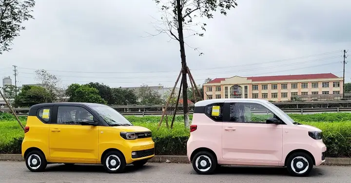 Xe Ô Tô Mini 2 Chỗ Chiwa: Lựa Chọn Di Chuyển Đô Thị Tối Ưu