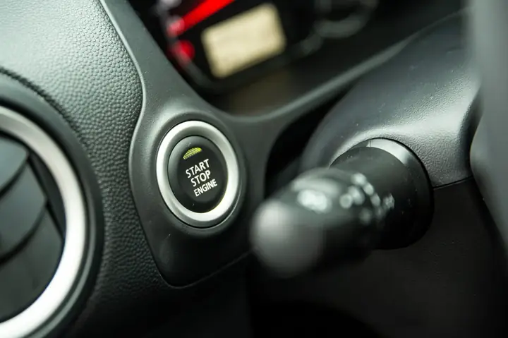 Xe Ô Tô Mitsubishi 5 Chỗ 2015