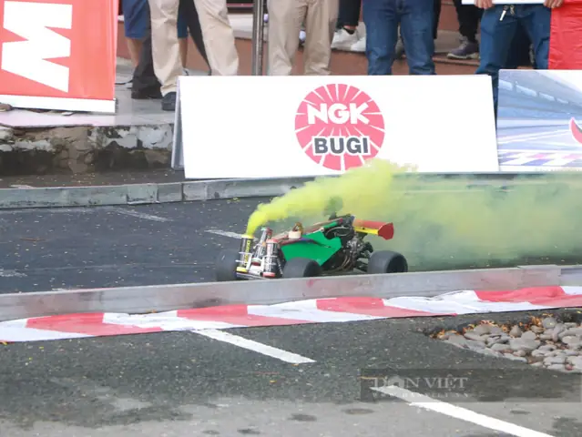 Xe Ô Tô Nhựa Mô Hình