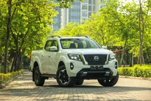 Tại Sao Bạn Nên Trang Bị Phụ Kiện Và Đồ Chơi Cho Ô Tô Nissan Navara?