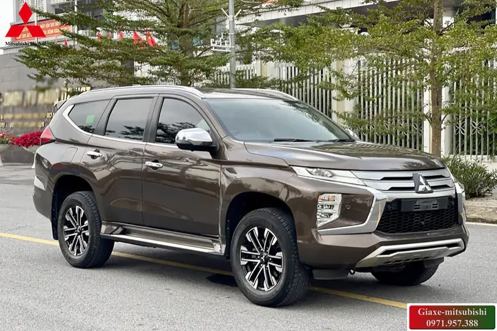 Các Màu Xe Mitsubishi Pajero Sport 4×2 At
