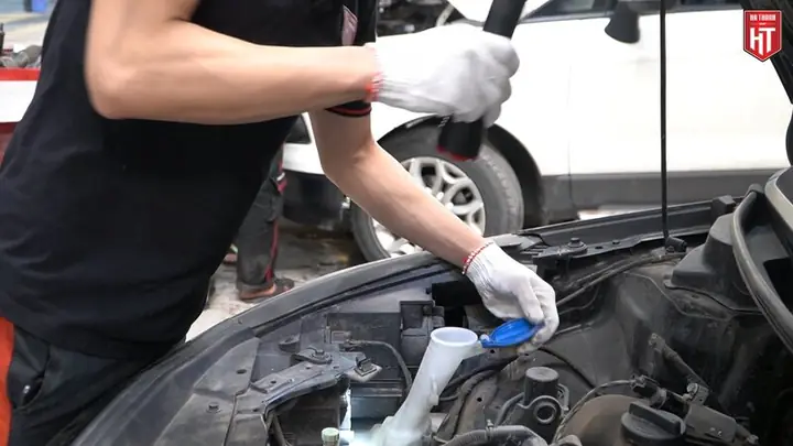 Vệ Sinh Hệ Thống Làm Mát - 3 Năm/ Lần