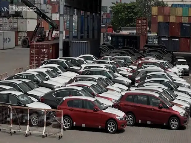 Xe Ô Tô Phơi Nắng Mưa Có Ảnh Hưởng Gì? Giải Đáp Chi Tiết