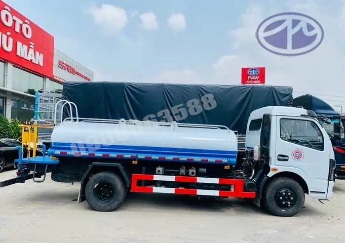 Xe Phun Nước Rửa Đường