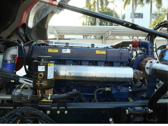 Trái Tim Mạnh Mẽ: Động Cơ Weichai Wp7.300e51 (300 Hp)