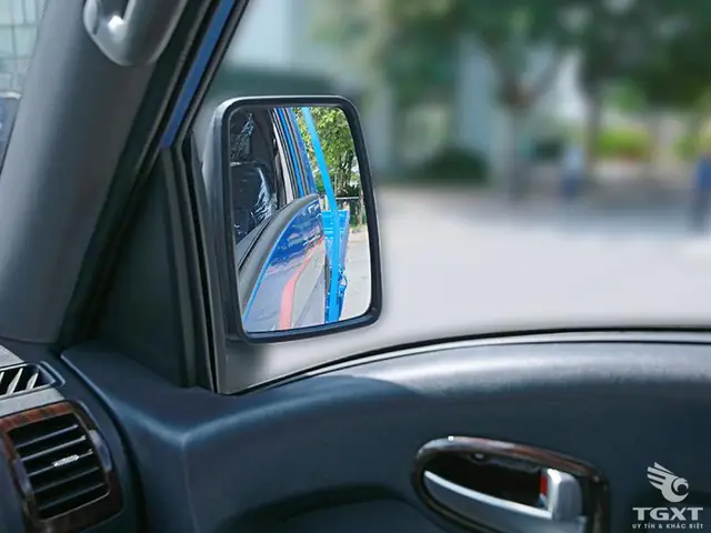 Gương Chiếu Hậu