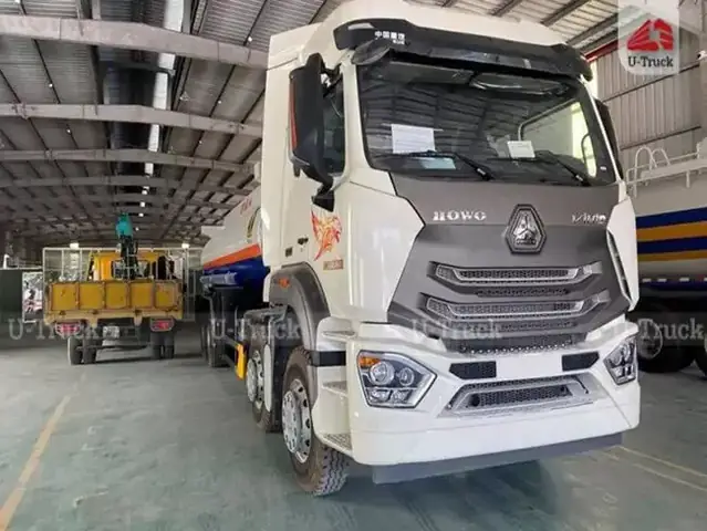 Xe Tải Chuyên Dụng Dòng Xe Xi Téc Vx 8x4 Chở Xăng