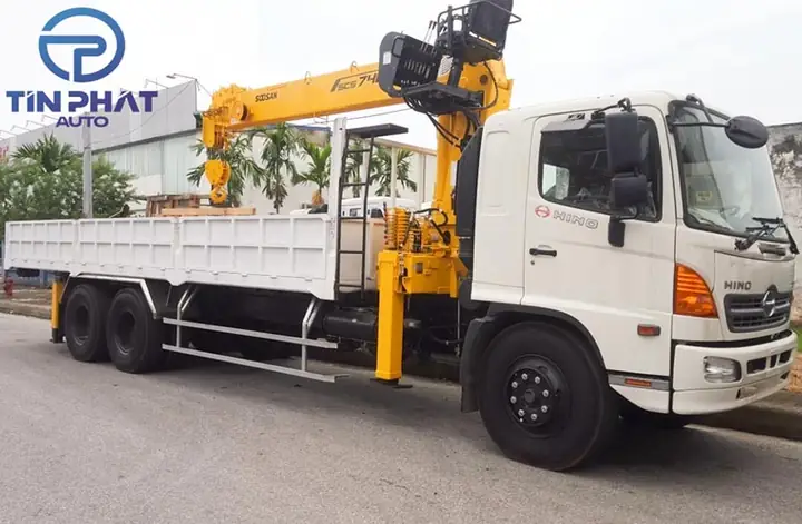 Ưu Điểm Vượt Trội Của Xe Tải Hino 3 Chân Gắn Cẩu Soosan 8 Tấn - Scs746