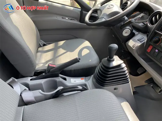 Nội Thất Xe Tải Hino Xzu710l 2.5 Tấn